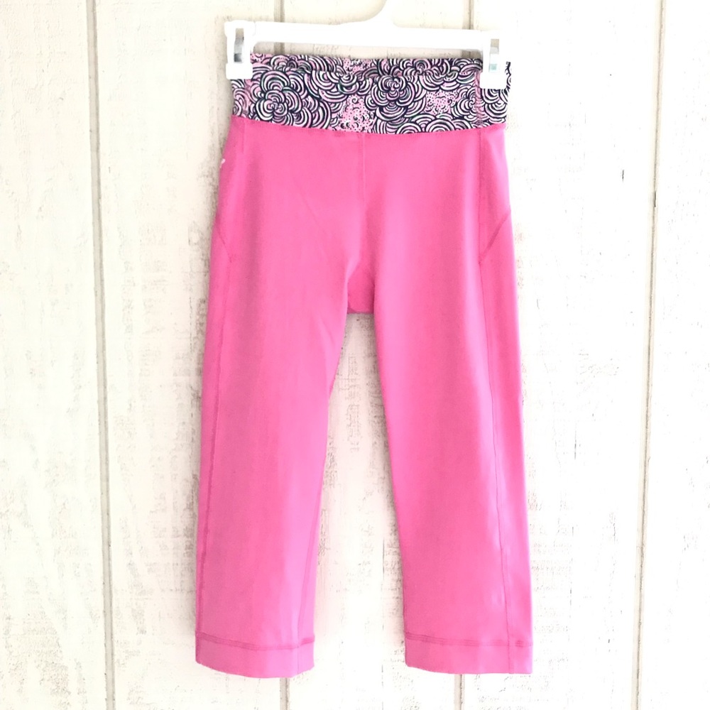 Lily Pulitzer Pink Cropped Capri Yoga leggings. - Picture 1 of 8